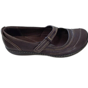 Clarks Brown Mary Jane Flats Size 10M Casual Comfort Shoe Leather Hook and Loop